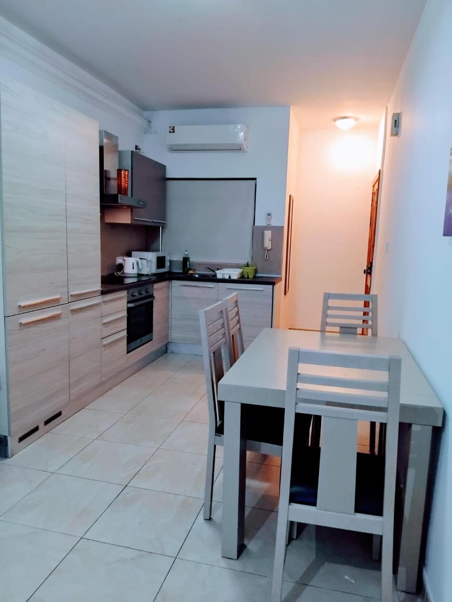 Gzira Smart 1 Bedroom Apartment ภายนอก รูปภาพ